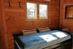 cabane sur l'eau, lit enfant