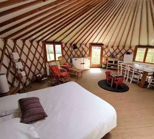 Séjour nature en famille dans une yourte en Puisaye