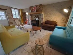 gite 70's entre Guédelon et Briare, à Family Ecolodge Puisaye, Loiret en Centre Val de Loire