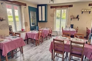 Salle du restaurant chez Mamie Germaine à Chatillon-sur-Loire