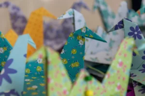 atelier origami, pour des vacances écologiques en famille avec les enfants, à Family Ecolodge Puisaye écotourisme en France