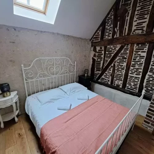 une chambre du gite de Family Ecolodge Puisaye, ouvert toute l'année