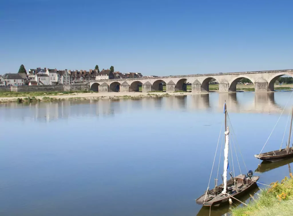 petit bateau le long de la Loire