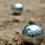 boules de pétanque sur une piste
