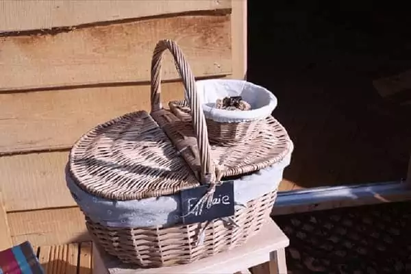 un petit-déjeuner porté à votre cabane, des vacances nature et slow tourisme : retour à l'essentiel