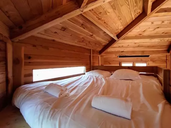 la cabane dans les arbres, une hébergement insolite pour votre we digital detox en amoureux
