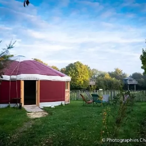 la yourte Family Ecolodge Puisaye, des vacances d'été en famille avec climatisation